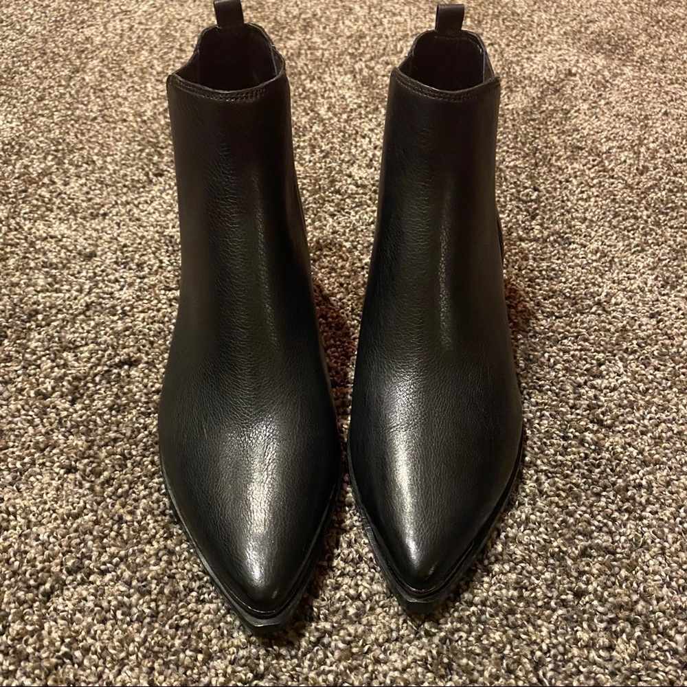 MARC FISHER Chelsea Boot